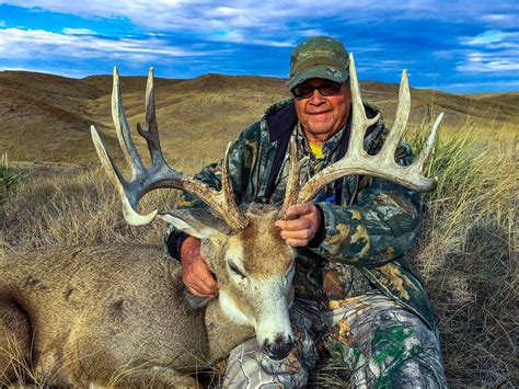 Whitetail Deer Hunting In South Dakota Bmo Hunts
