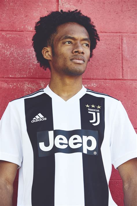 Released Juventus 201819 Kit Dream League Soccer Kits Kits Dls