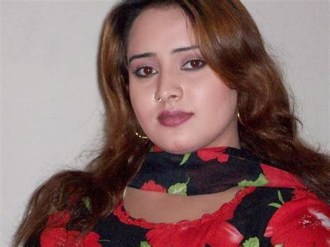 All Pashto Showbiz The Best Pashto Actres Nadia Gull Hot Wallpapers