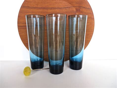 Set Of 3 Tapered Blue Cocktail Glasses Mid Century Modern Etsy Blue Cocktails Cocktail