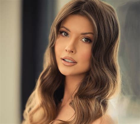 Amanda Cerny Bio Age Height Wiki Models Biography