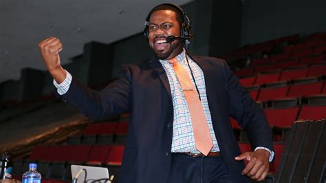 Nhls First Black Announcer Krakens Everett Fitzhugh Sparks Change