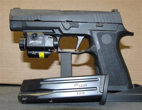 La Policía Adquiere 300 Pistolas Para Renovar El Arma Reglamentaria De
