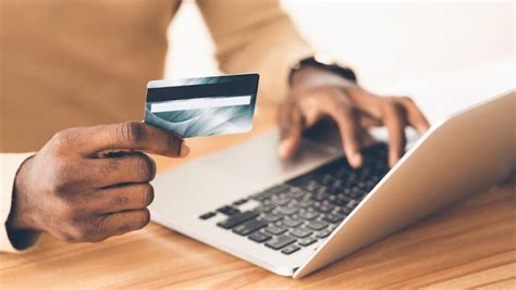 No, you can't pay one card with another while it's not what anyone wants to hear, the fact of the matter is that most issuers simply don't allow you to plug in the number from credit card b to pay the bill for credit card a. Should You Use One Credit Card To Pay Off Another? - Forbes Advisor