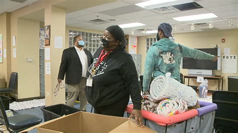 Milwaukee Warming Shelter Opens For 1st Time Amid Pandemic