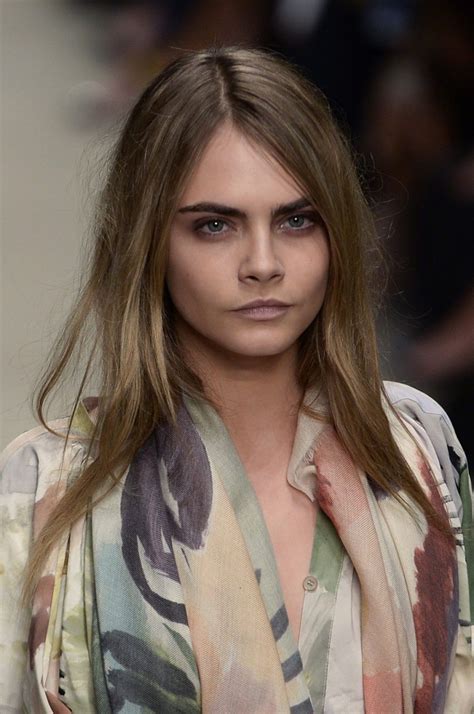 CARA DELEVINGNE on Runways of Burberry Fall/Winter Fashion ...