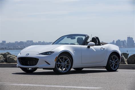 2019 Mazda Mx 5 Miata First Drive Review The Sports Car Mazda Intended