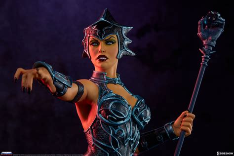 Master Of The Universe Evil Lyn Classic Statue