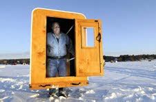 Reel cold comfort 10 creative ice fishing hut designs urbanist. Relaxshacks.com: A micro ice fishing shack- The "Fort On ...