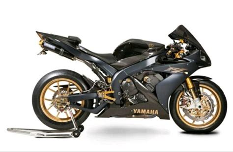 Wtb 2008 Yamaha R1 Matte Black And Gold Motorcycles Gumtree