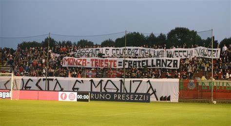 Associazione calcio monza is an italian football club based in monza, lombardy, italy. Berlusconi: «Un derby Monza-Milan? Io rossonero da sempre»
