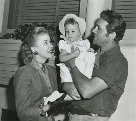 Ida Lupino And Howard Duff With Their Daughter The Chums