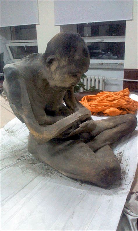200-letnia mumia czy żywy człowiek? Sekret mongolskiego mnicha - Menway ...