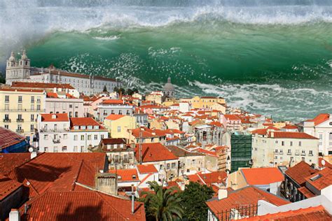 Tsunami In Lisbon Stock Photo Download Image Now Tsunami City