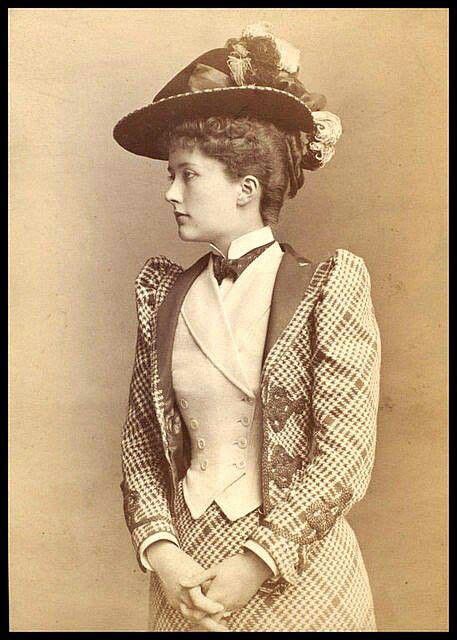 Pin By Bella On Fashion Edwardian Fashion 1900 Fashion Victorian Women