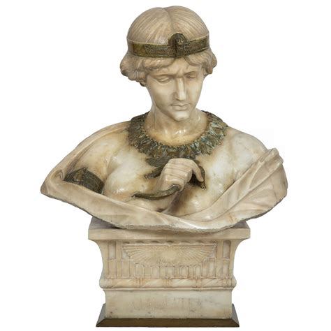 Buste De Cléopâtre En Sculpture De Marbre Par Aristide Petrilli Sur 1stdibs