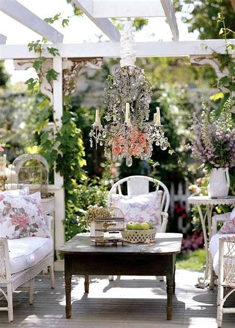 Pin By Marisa Totero On Cottages Shabby Chic Outdoor Decor Shabby