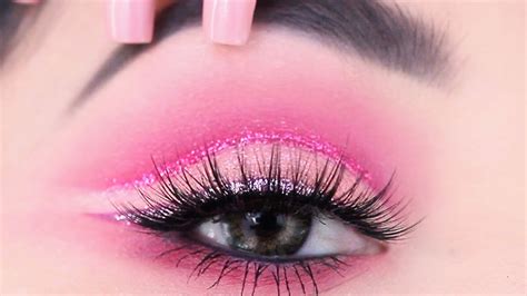 Easy Cut Crease Eyeshadow Tutorial Kylie Cosmetics Valentines Day