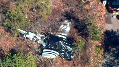Small Plane Crashes On Long Island Killing Two The New York Times