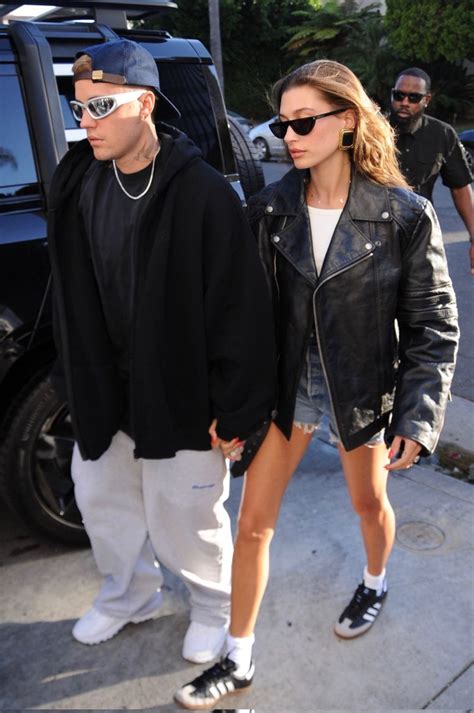 Power Couple Justin Bieber Hailey Baldwin Take To The Streets To Shop