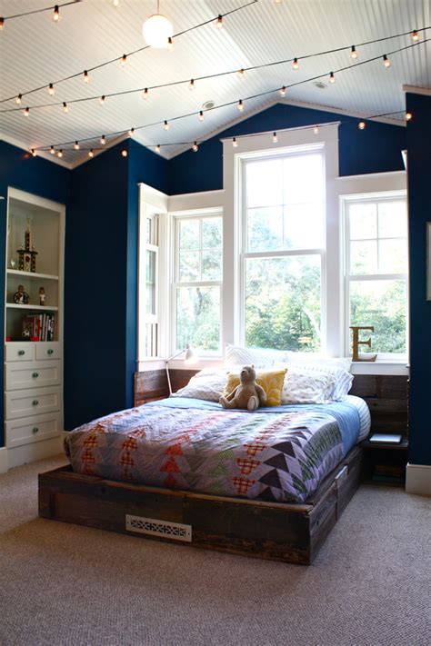 How much does the shipping cost for fairy lights bedroom? 45 Ideas To Hang Christmas Lights In A Bedroom - Shelterness