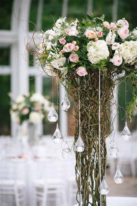 Beautiful Ways To Use Curly Willow Branches Throughout Your Wedding