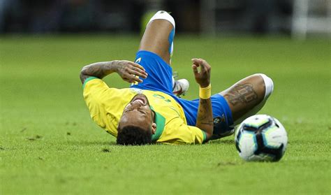 Una Lesión Deja A Neymar Afuera De La Copa América El Liberal