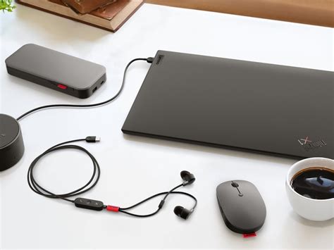 Lenovo Go Pc Accessories Include A Mouse And Power Bank For Productive