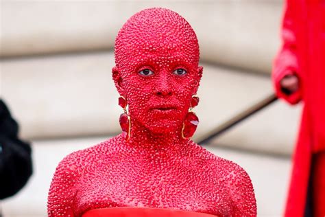 Doja Cat Is Covered In 30000 Red Crystals And Paint For Schiaparelli