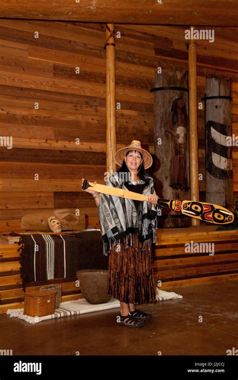 Tulalip Tribal Member Hi Res Stock Photography And Images Alamy