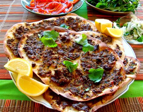 Makanan Khas Lezat Halal Populer Istambul Turki