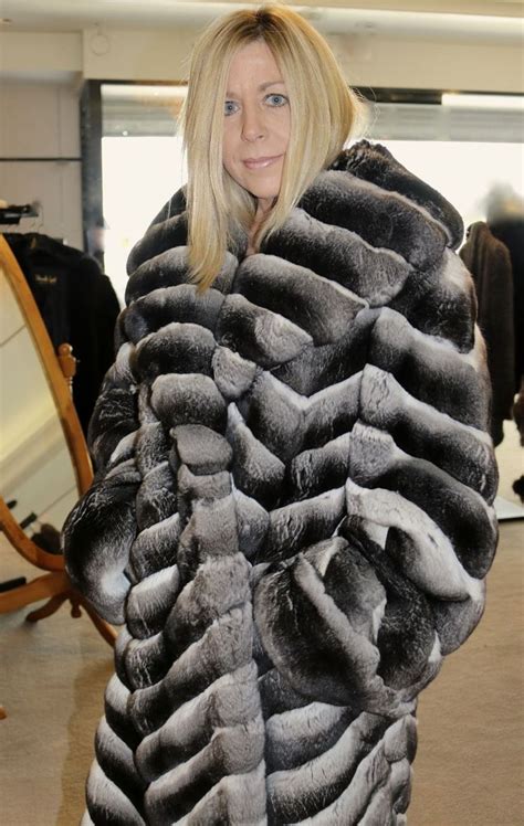 luxury chinchilla fur coat designed by louis feraud sz 8 12 empress xxdark blk chinchilla fur