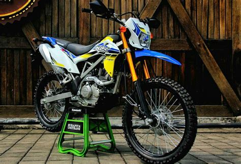 Pemimpin pangsa pasar motor off road di indonesia. Kawasaki-KLX-150-BF-Spesial | Info Sepeda Motor