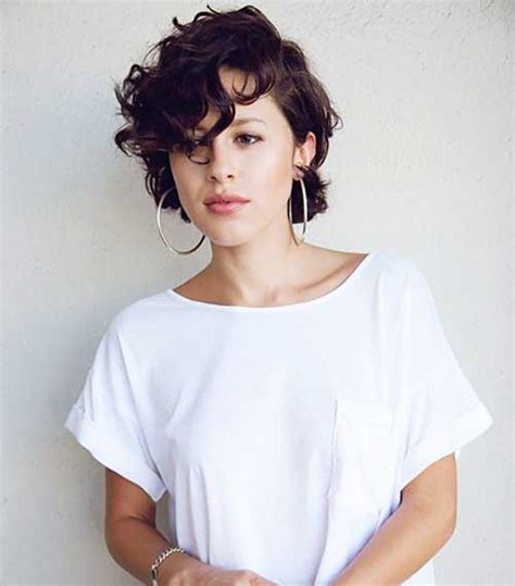 25 Short Wavy Pixie Hairstyles Pixie Cut Haircut For 2019