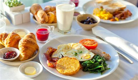 اذاعة عن اهمية وجبة الافطار