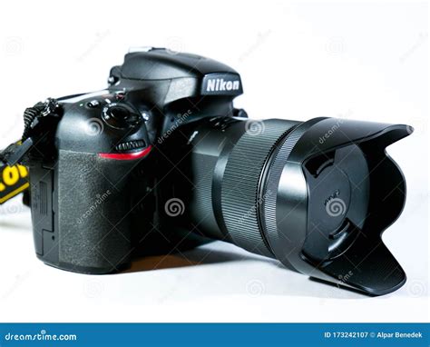 Nikon D800 Dslr Photography Camera With Sigma 35 Mm Lens On White