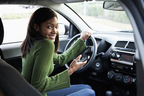 5 important safety tips for new drivers huffpost impact