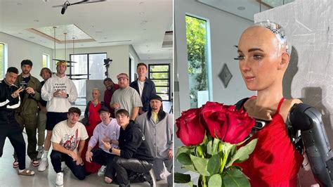 Sophia The Robot Speed Dates Ten Youtubers Chooses A Winner Trending Hindustan Times