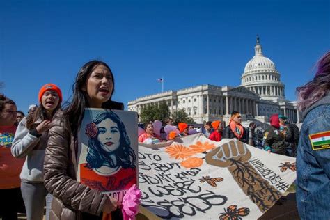 Us Must Keep Daca And Accept New Applications Federal Judge Rules