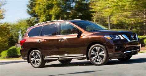 The 2020 Nissan Pathfinder Is a Disappointing Family Vehicle