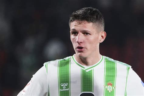 Altimira centra miradas de cara al mercado de fichajes del Betis