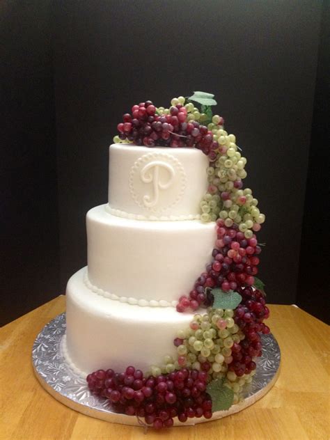 Vineyard Themed Wedding Cake Made By Teresa Lynn Cakes Llc Wine
