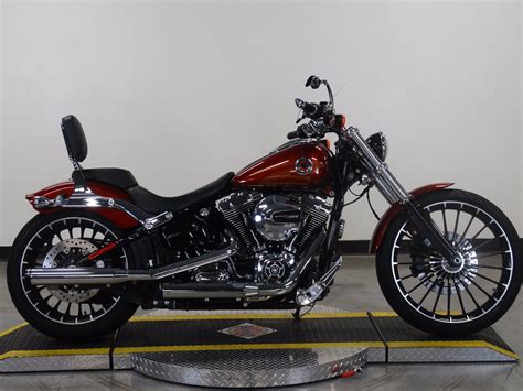 There are no significant updates for the 2020 model year. Pre-Owned 2017 Harley-Davidson Softail Breakout FXSB ...