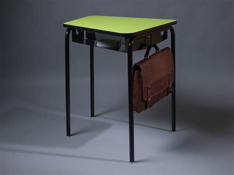 345 Program A School Table That Encourages Student Interactions