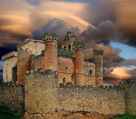 Castelos Medievais Castelos Medievais Medieval Arquitectura Medieval