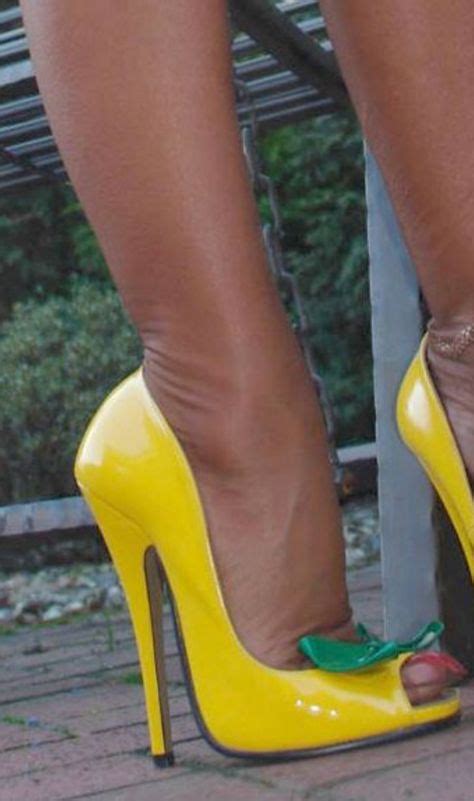 de 7 bedste idéer fra 001h lady barbara in high heels and stockings stiletter nylonstrømper sko