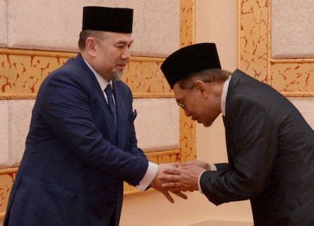 With all the drama going on in malaysia, many of us are getting tired and weary. Split in PKR leadership over Anwar? - Malaysia Today