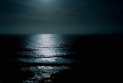 2160x1440 Resolution Ocean Wave Under Moonlight At Nighttime Hd