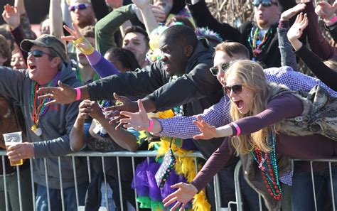 Massive Crowds Flock To Soulard For Mardi Gras Weekend Fox 2