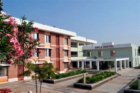 Symbiosis Institute Of Business Management Sibm Pune Courses Fees